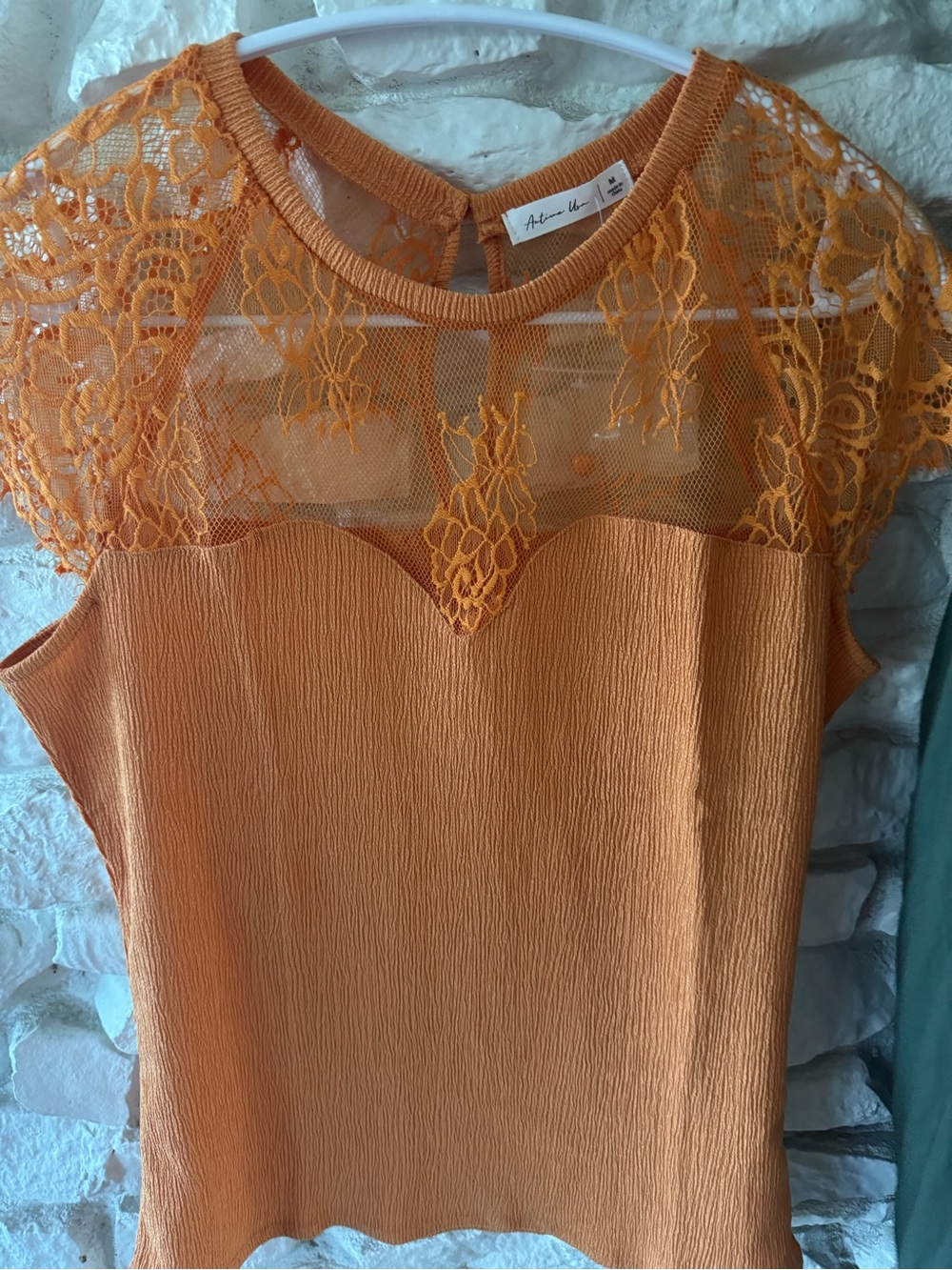Active USA Orange Crinkle Sheer Lace Yoke Cap Sleeve Top Size M